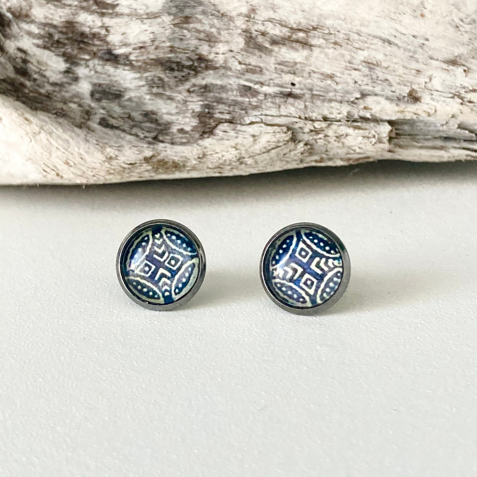 Banfora medium stud Earrings