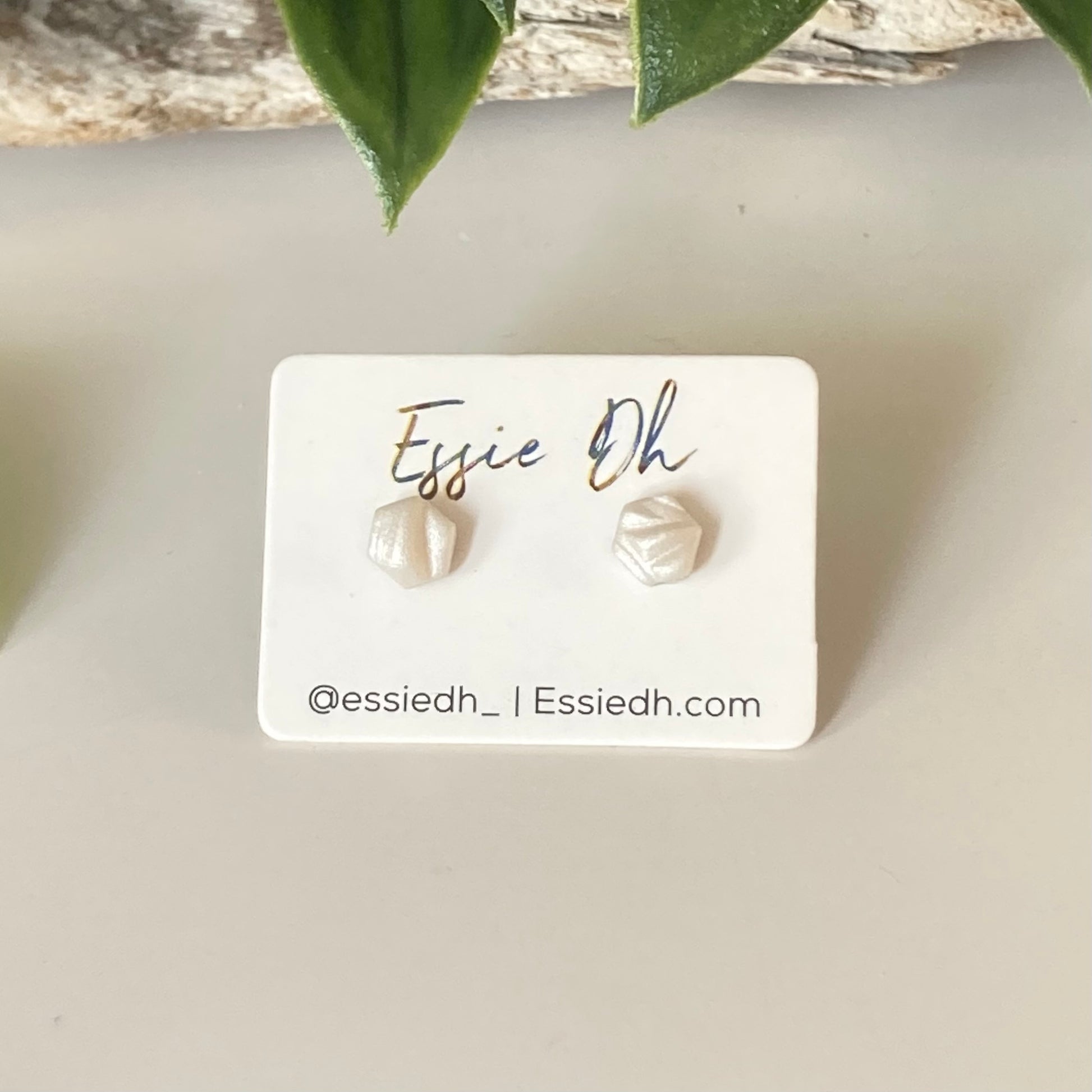 Octavi stud Earrings