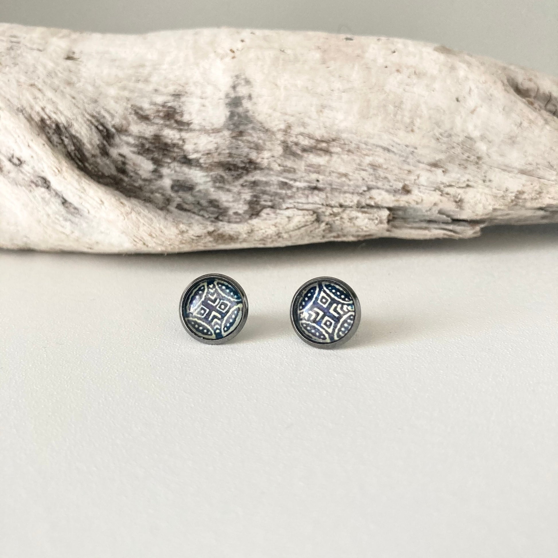 Banfora medium stud Earrings