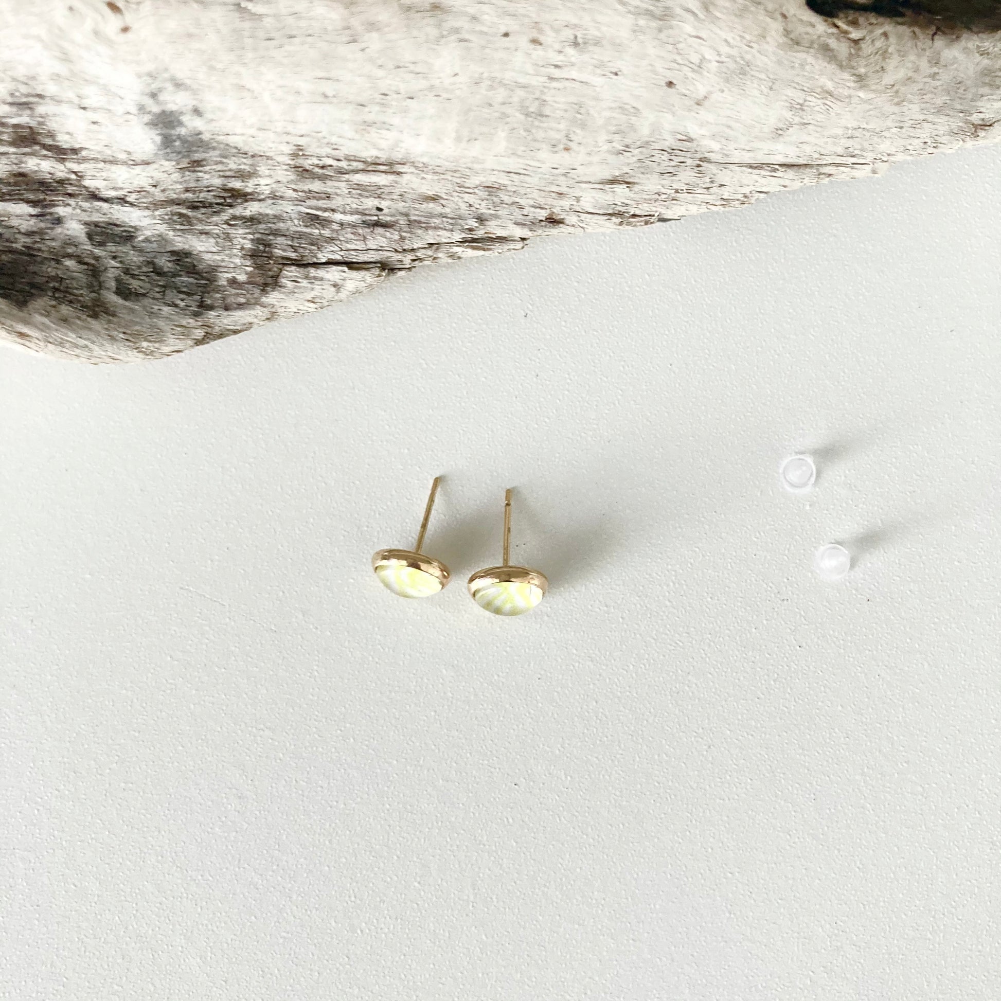 Arue stud Earrings